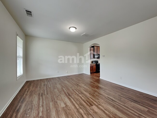 Building Photo - 2222 Kingstree Dr