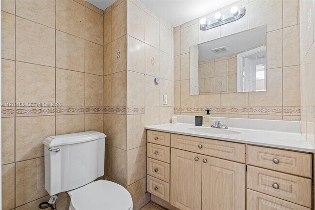 Building Photo - 3703 NE 166th St