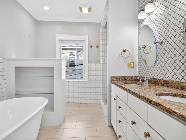 Building Photo - 155 H St