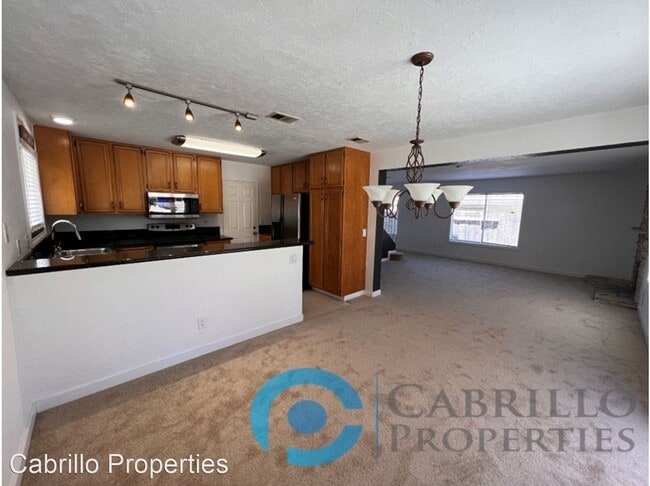 Building Photo - 3 br, 2.5 bath House - 1268 Rachel Circle