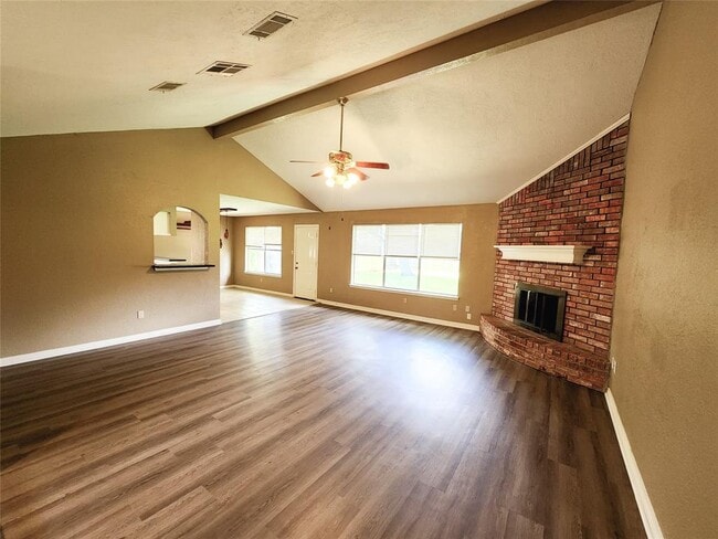 Building Photo - 1359 Tenderden Dr