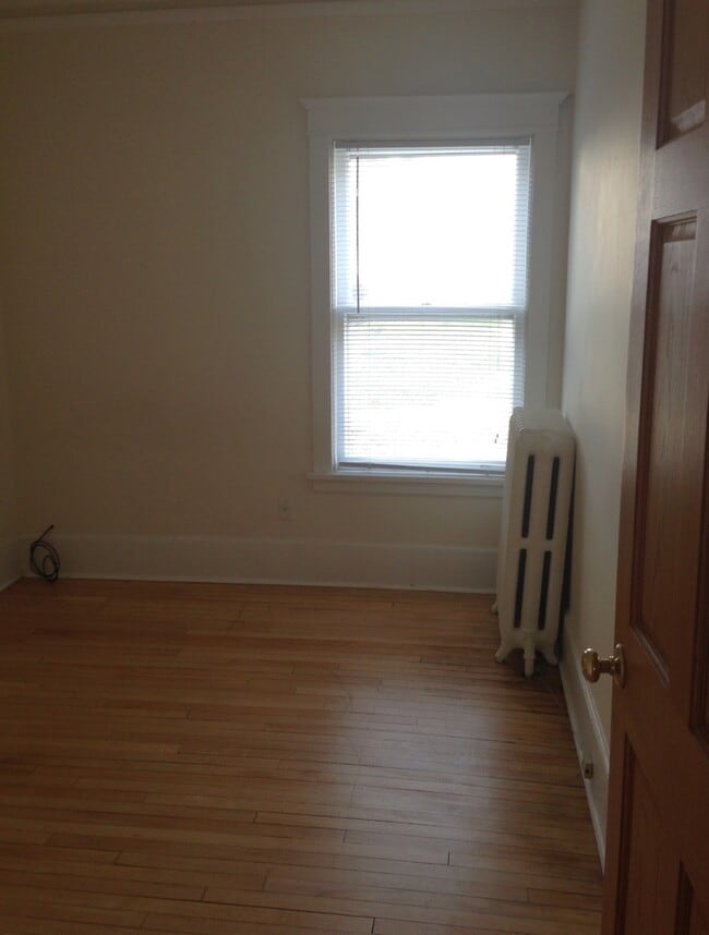 Building Photo - 305-307 Duplex