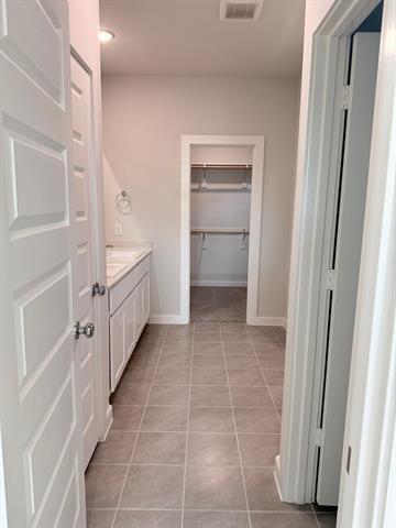 Building Photo - 1007 Knox River Dr