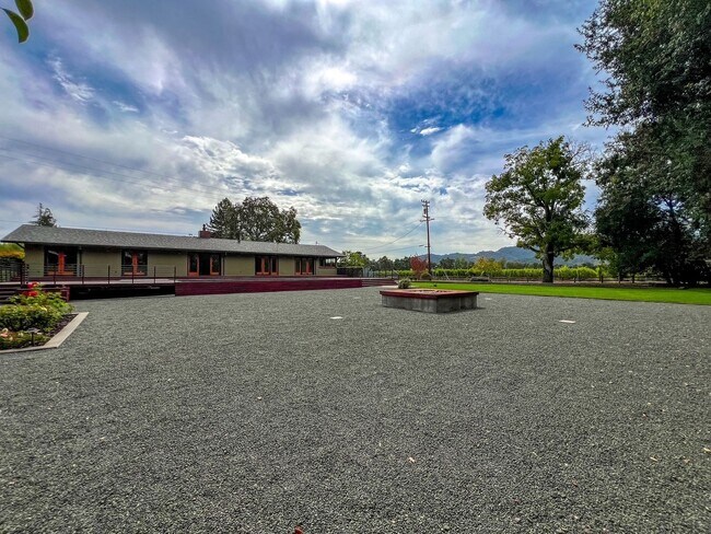 Building Photo - 1146 Ragatz Ln