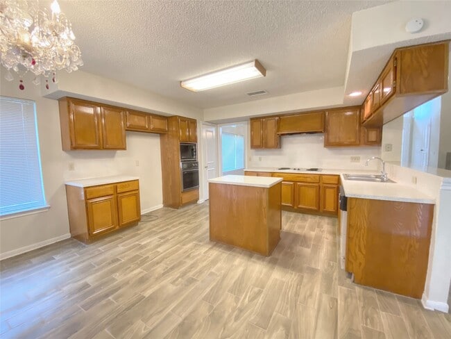 Building Photo - 14818 Chetland Pl Dr