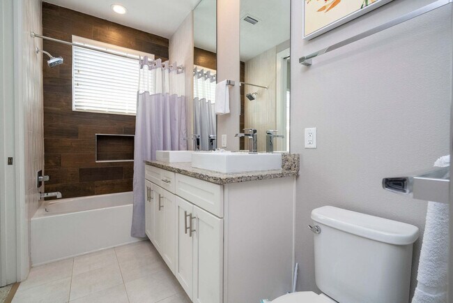 Building Photo - 7592 Sunny Dreams Ln