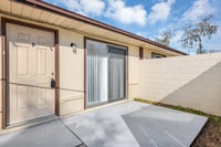 Building Photo - Charming 2-Bedroom Apartment for Rent–Great Location in Ocala!Deposit-Free Move-In Available!