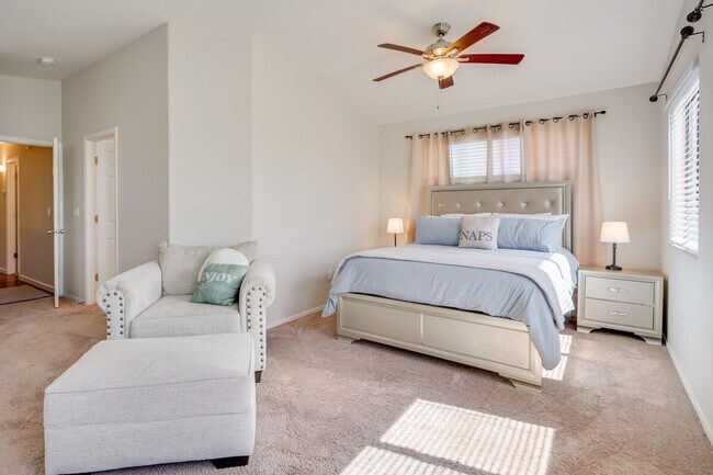 Building Photo - 1209 W Crystal Palace Pl