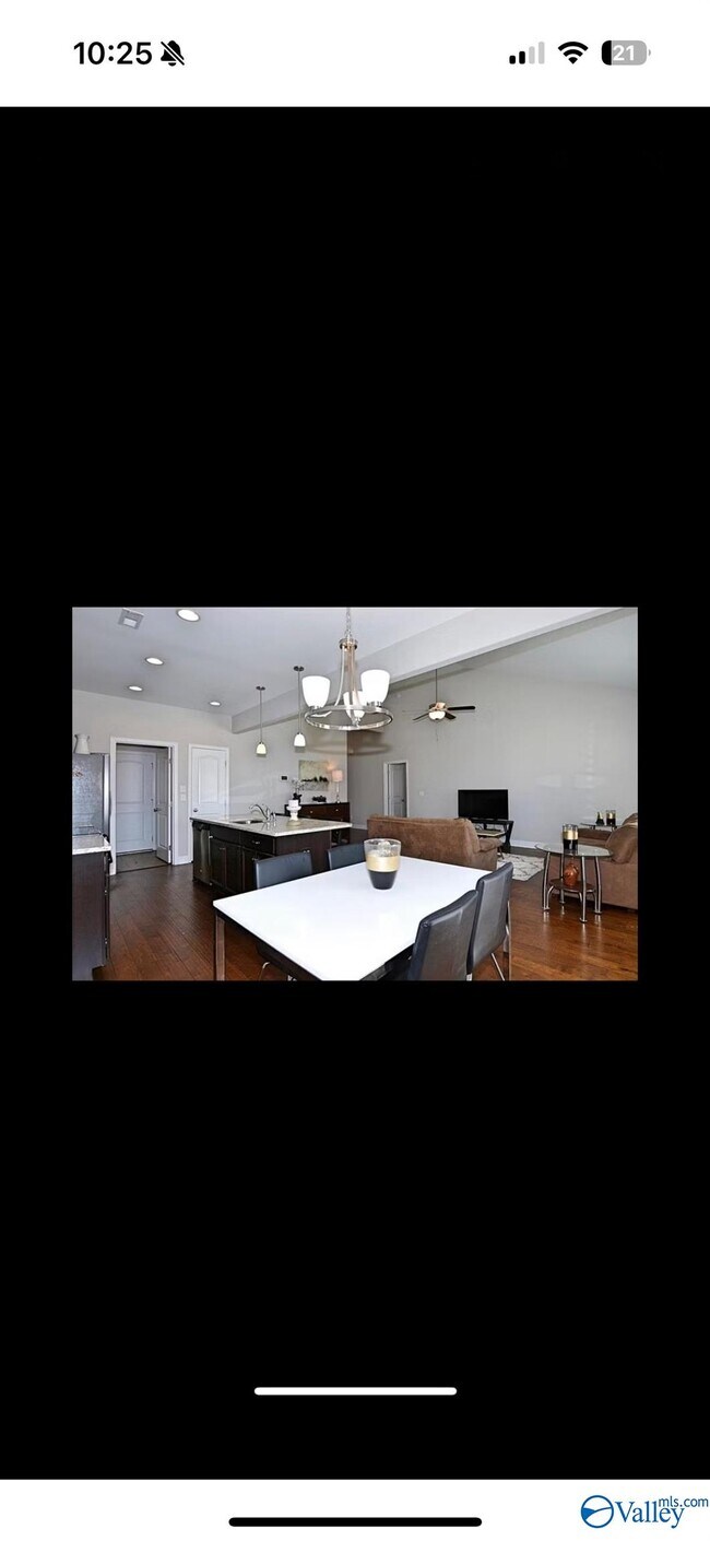 Building Photo - 605 Summerdawn Pl