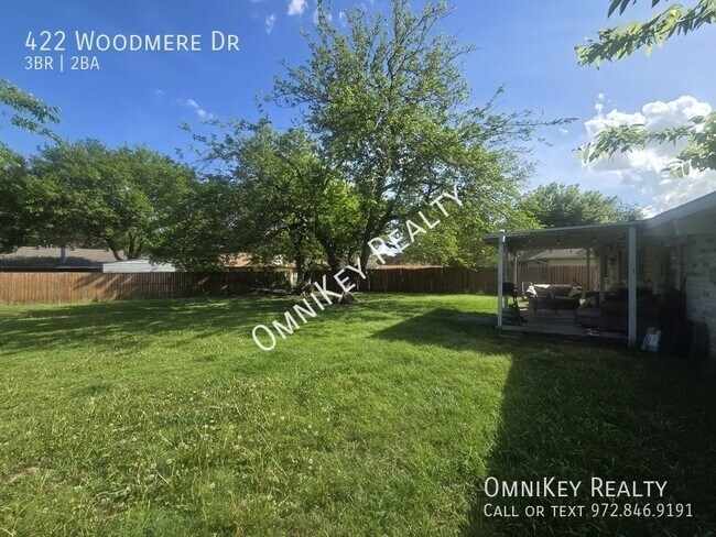 Building Photo - 422 Woodmere Dr