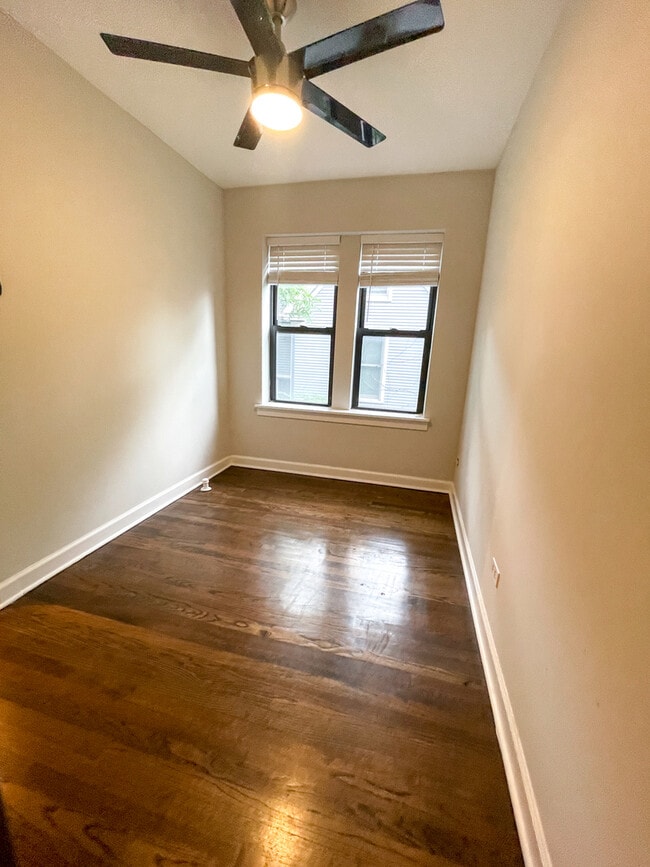 Building Photo - 6736 N Glenwood Ave