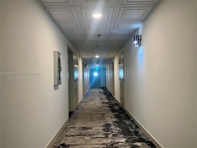 Building Photo - 9511 Collins Ave