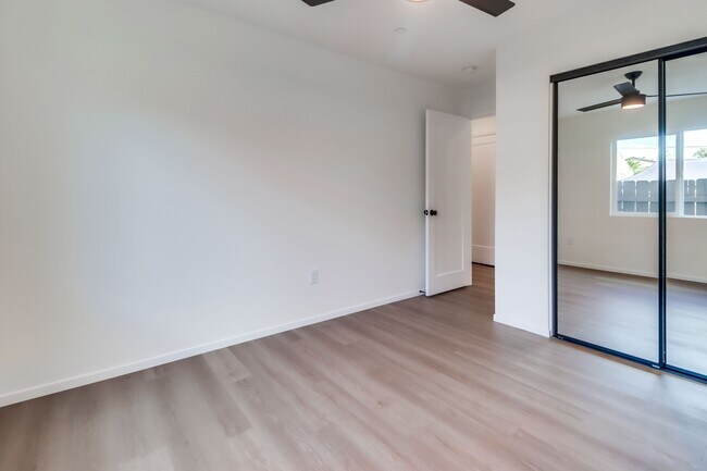 Building Photo - 3042-3044 J St