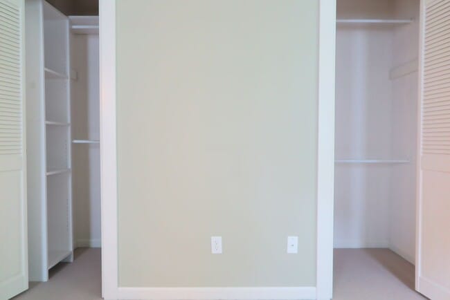 Building Photo - Discover easy living at Forest Heights 2b/2ba Townhome!