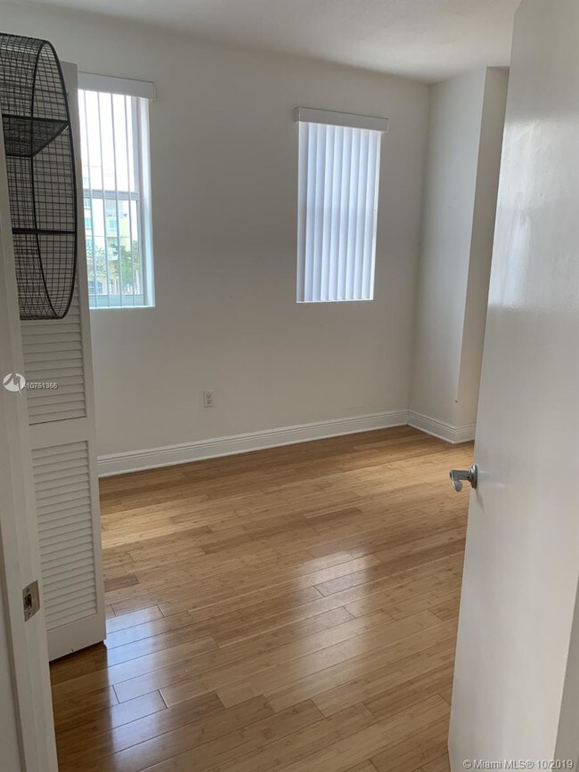 Building Photo - 7270 SW 88th St