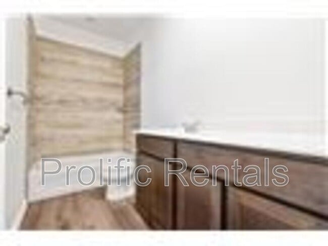 Building Photo - 3509 Abraham Dr