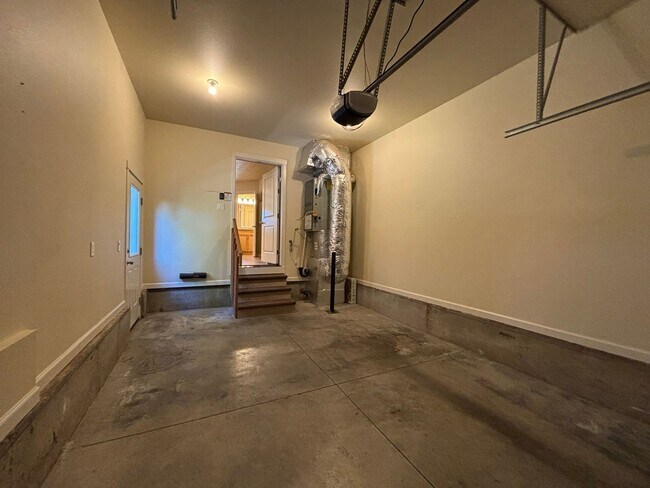 Building Photo - c792