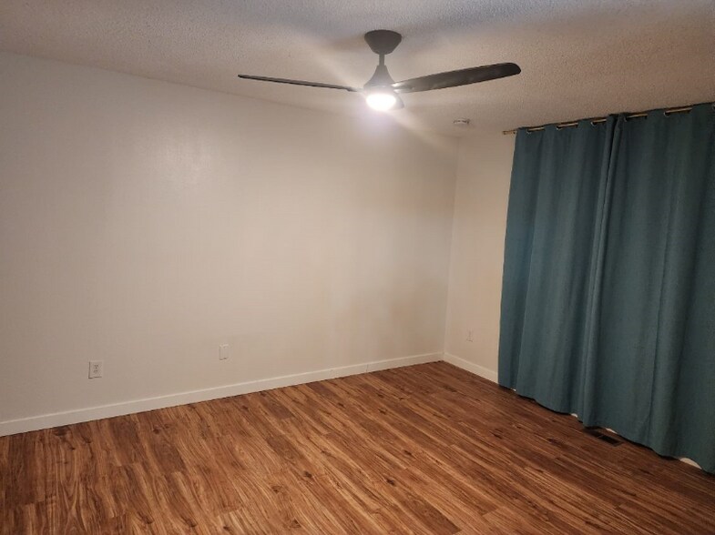 Building Photo - 2922 Dickens Dr