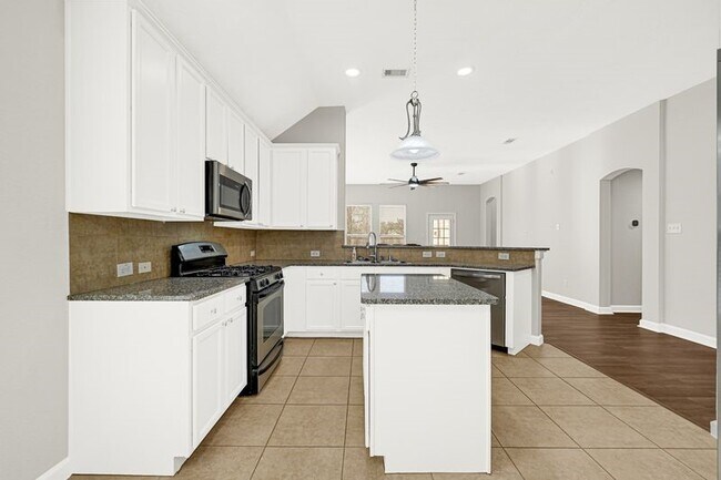 Building Photo - 1907 Caldbeck Ln