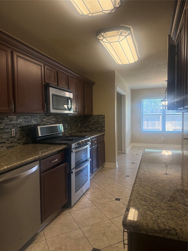 Building Photo - 8210 Paddington Pl Dr