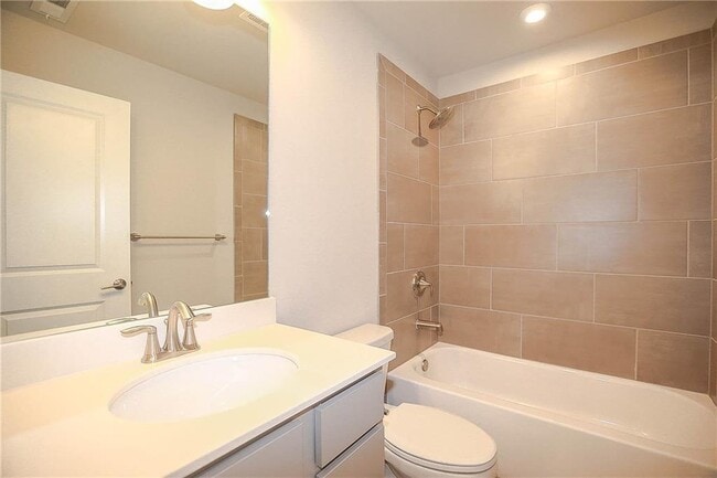 Building Photo - 3145 Quinn Pl