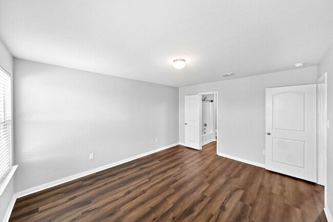 Building Photo - Modern Comfort Meets Everyday Living in This Beautifully Updated Two Story Home for Rent