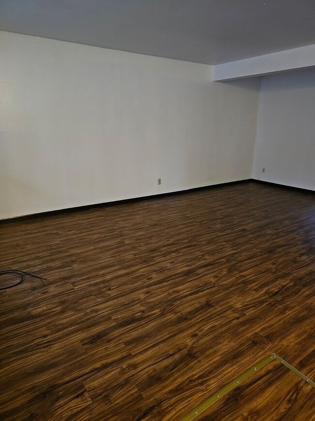 Building Photo - 6201-6203 Hammersley Rd