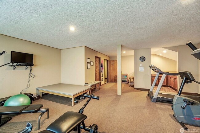 Building Photo - 1bd/1ba Edmonds Condo