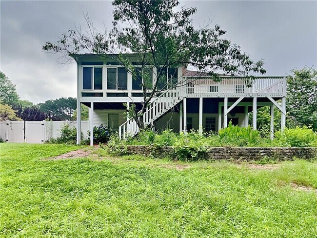 Building Photo - 1020 Declaration Ct