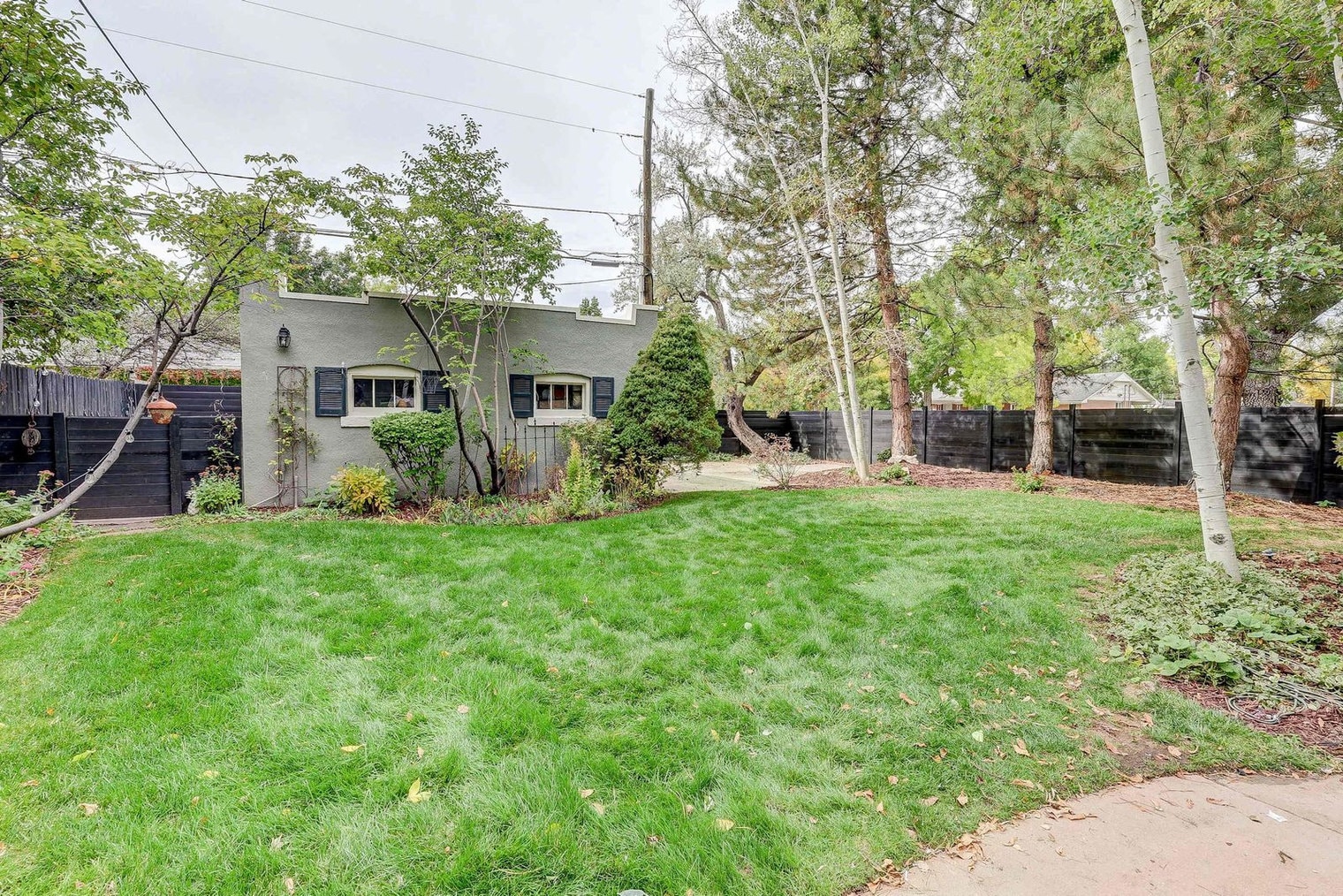 Building Photo - 2105 S Fillmore St