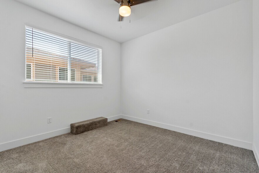 Building Photo - 6106 Netherland Ct