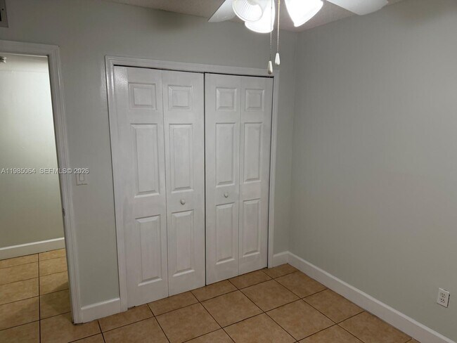 Building Photo - 10625 SW 112th Ave