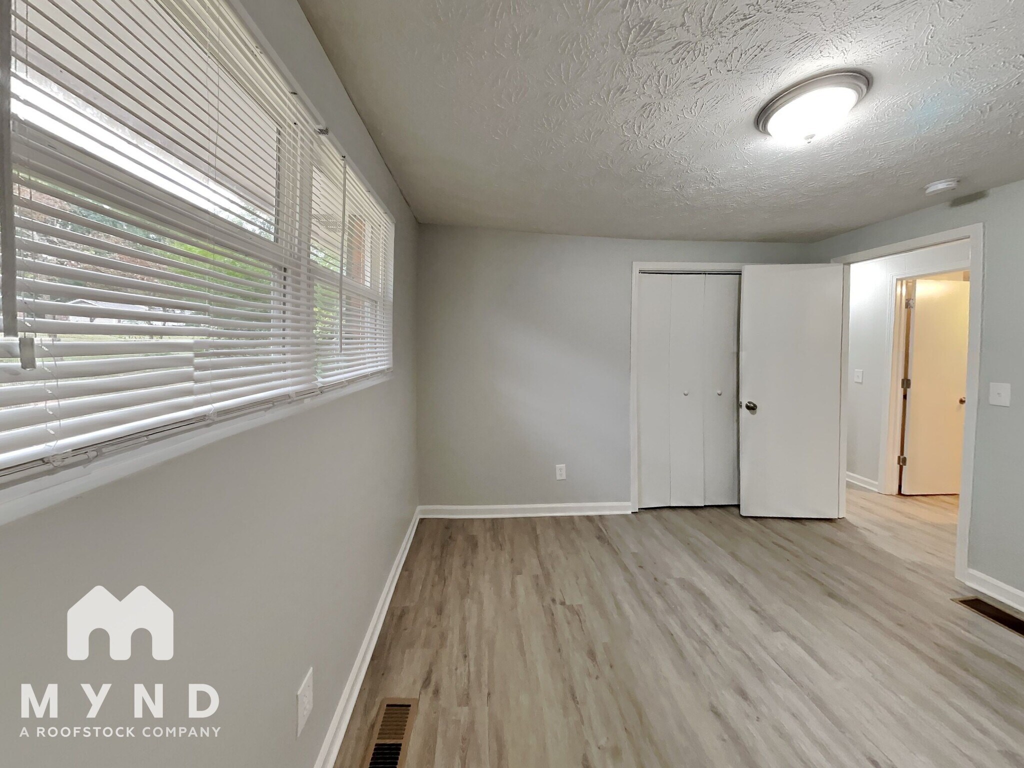 Building Photo - 6150 Lullwater Dr