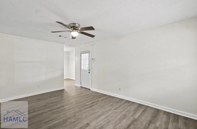 Building Photo - 740 Fleming Rd