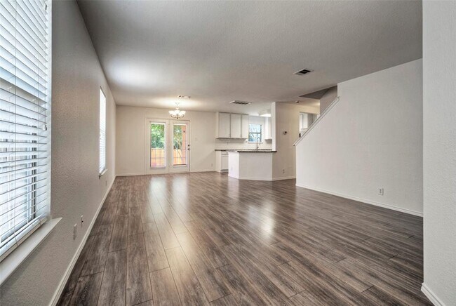 Building Photo - 140 Plum Path