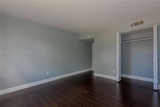 Building Photo - 4640 NW 79th Ave