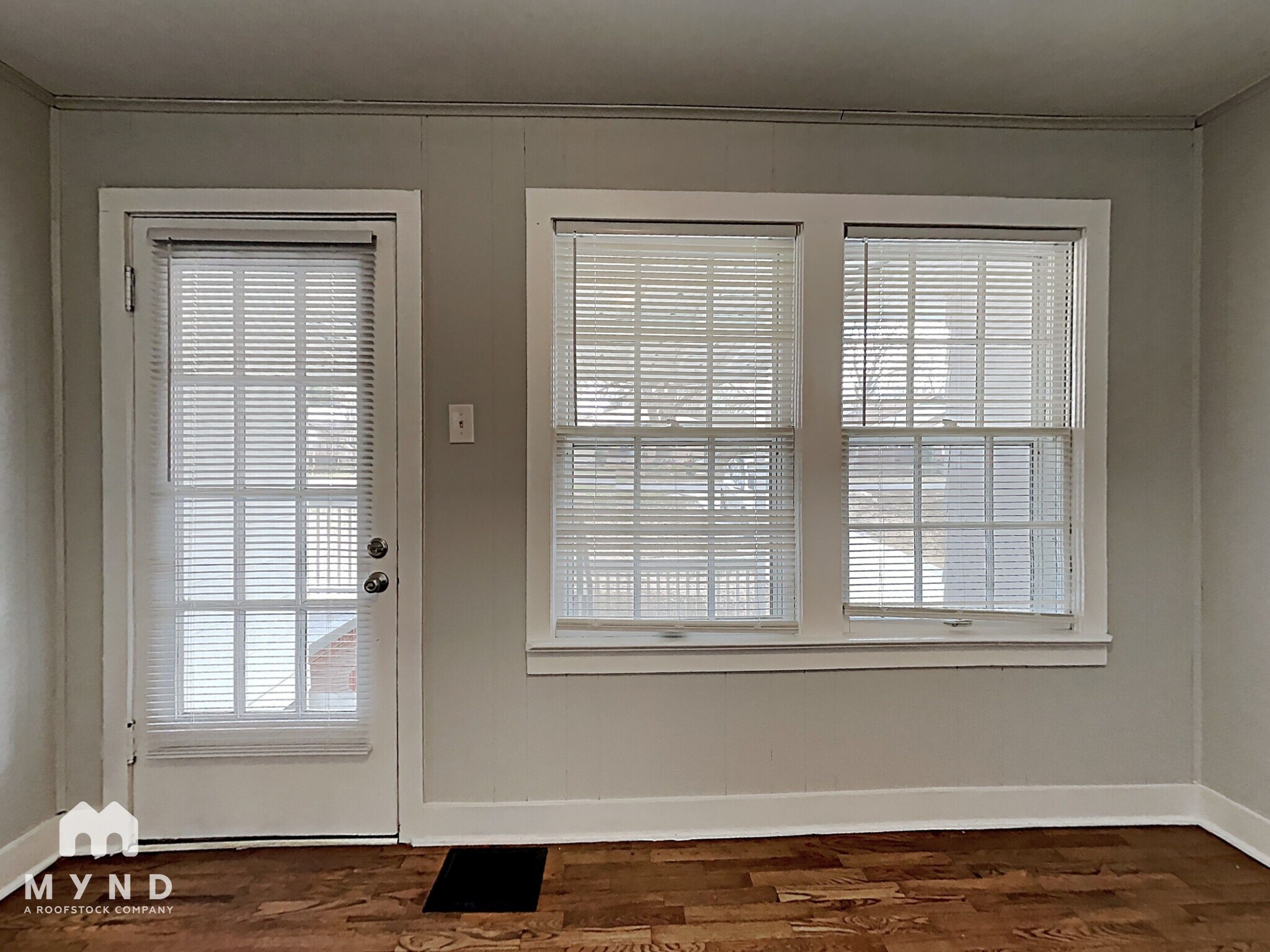 Building Photo - 1222 Eastern Valley Rd