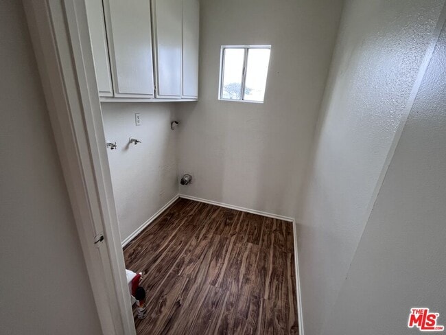 Building Photo - 4547 166th St