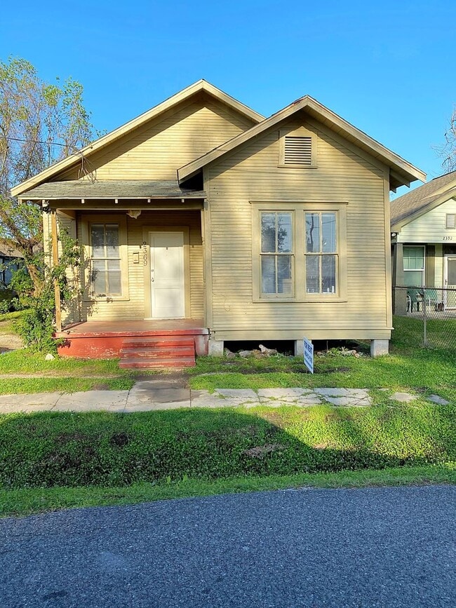 Primary Photo - 2396 St Anthony St