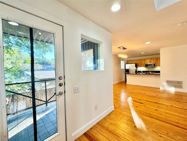 Building Photo - 4214 Swiss Ave