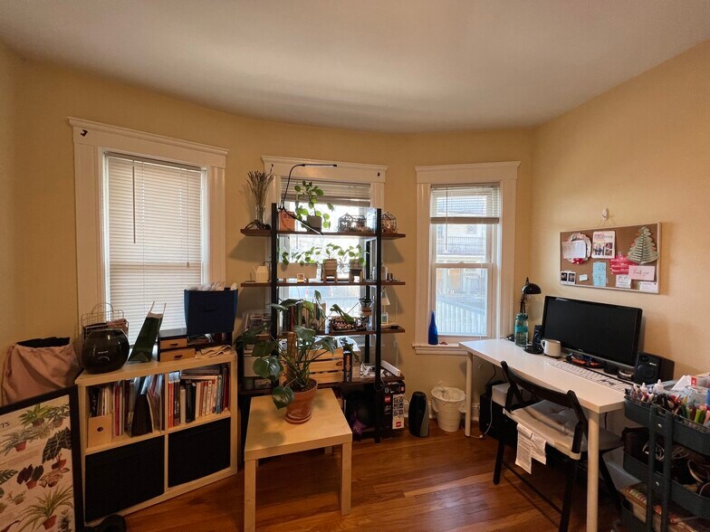 Building Photo - 16 Silvey Pl