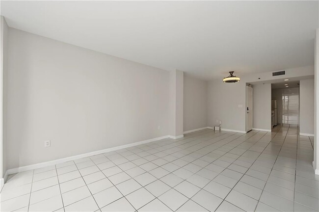 Building Photo - 1280 W Peachtree St NE