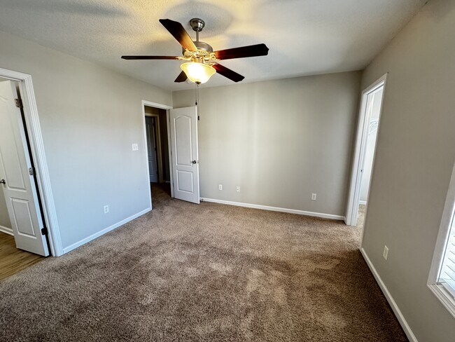 Building Photo - 147 Glen Cannon Drive