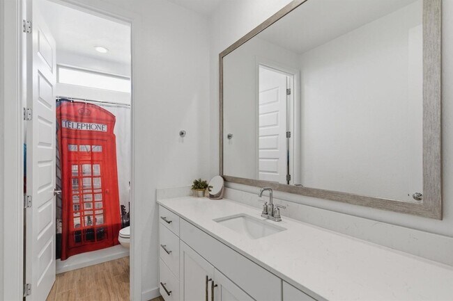 Building Photo - 5935 S Coyote Canyon