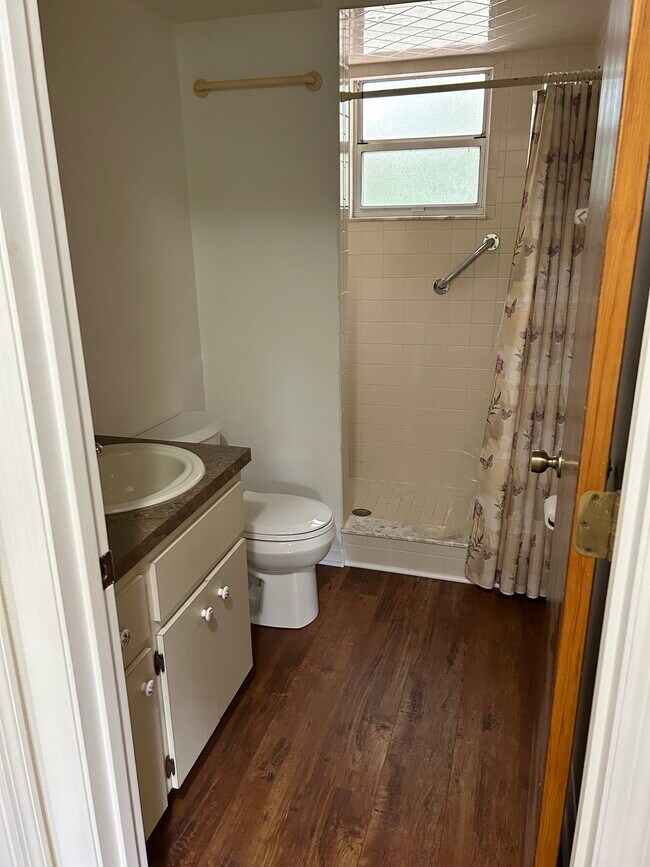 Building Photo - 110 Park St