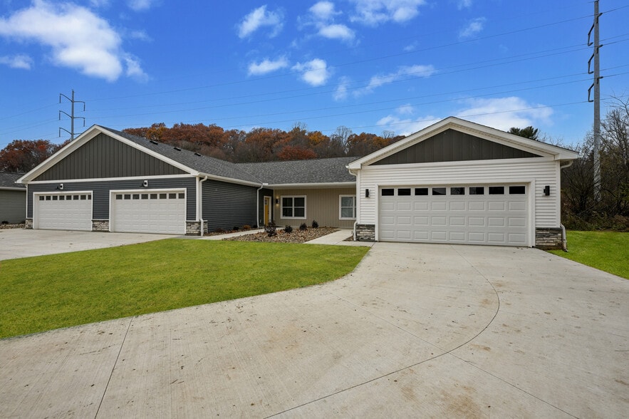 Ranch Exterior - White Pond Reserve