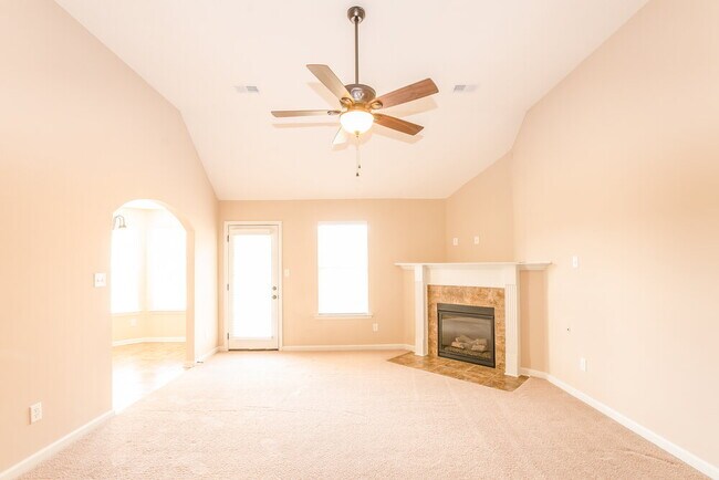 Building Photo - 2847 Flora Lee Dr