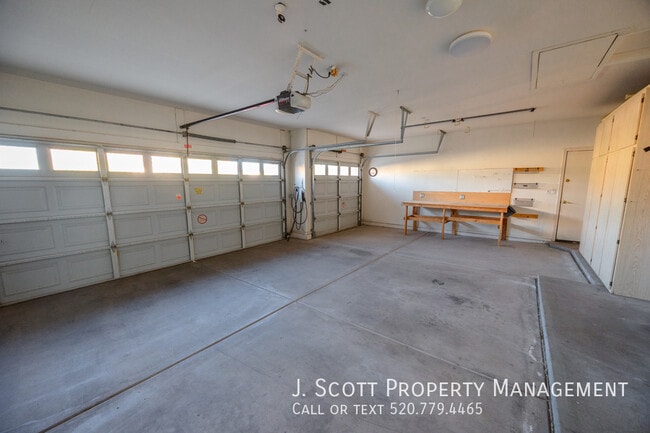 Building Photo - 14442 N 15th St