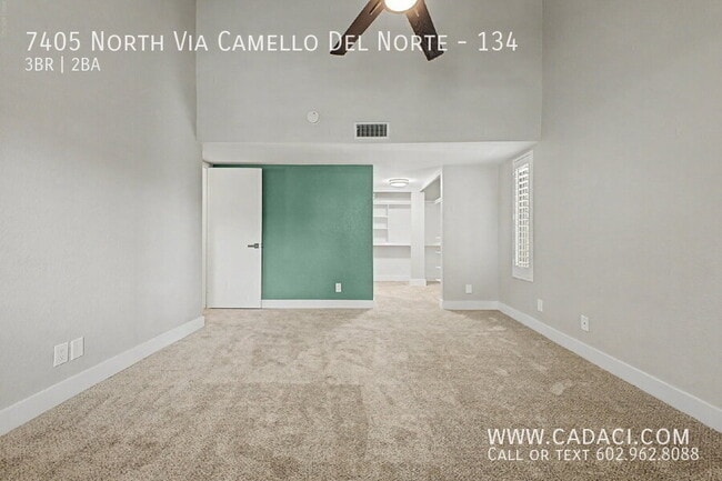 Building Photo - 7405 N Vía Camello Del Norte