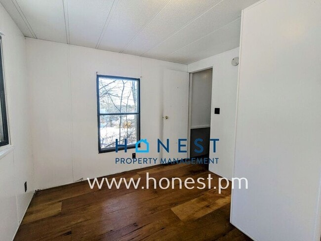 Building Photo - 9 Lexi Ln